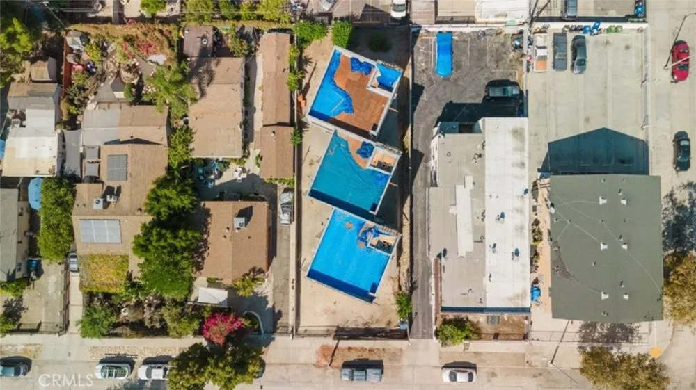 6651 Camellia Avenue Los Angeles, CA 91606