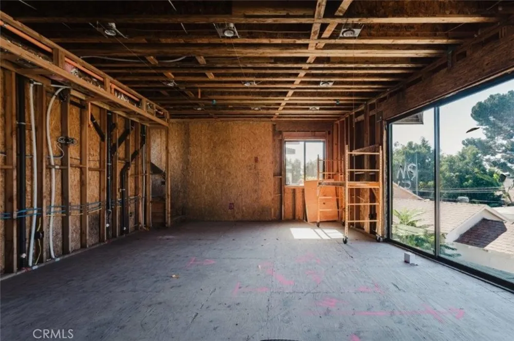 6651 Camellia Avenue Los Angeles, CA 91606