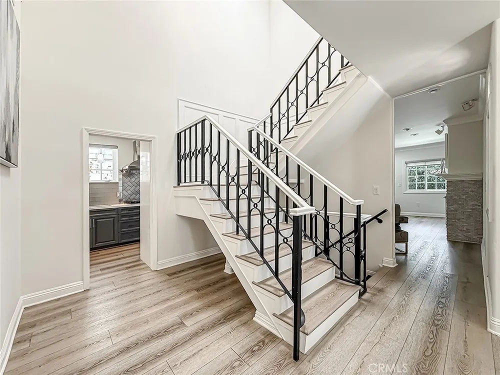 21047 Dumetz Road Woodland Hills, CA 91364