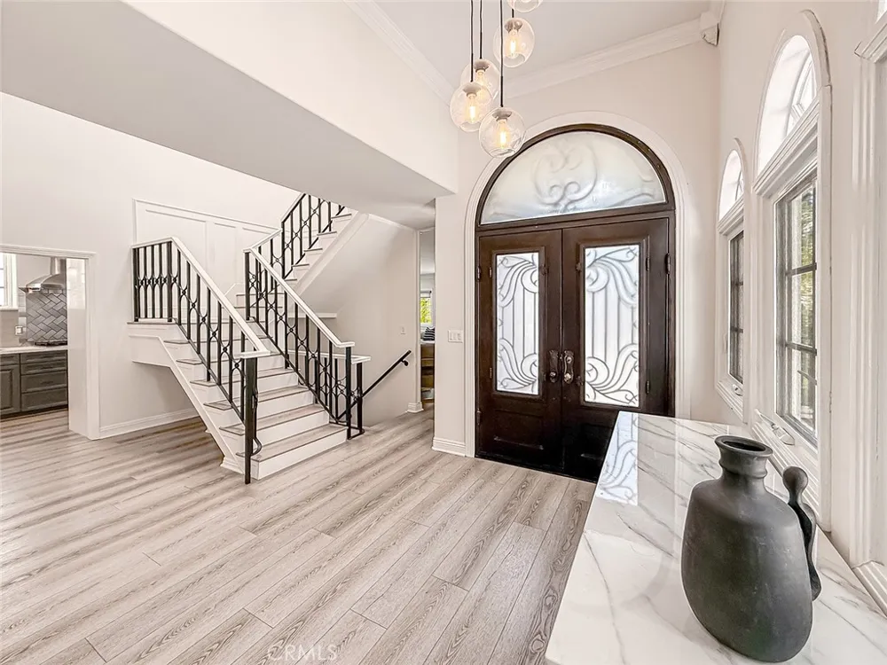 21047 Dumetz Road Woodland Hills, CA 91364