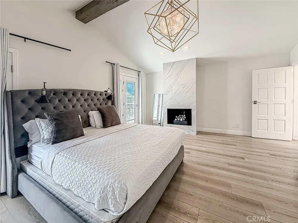 21047 Dumetz Road Woodland Hills, CA 91364