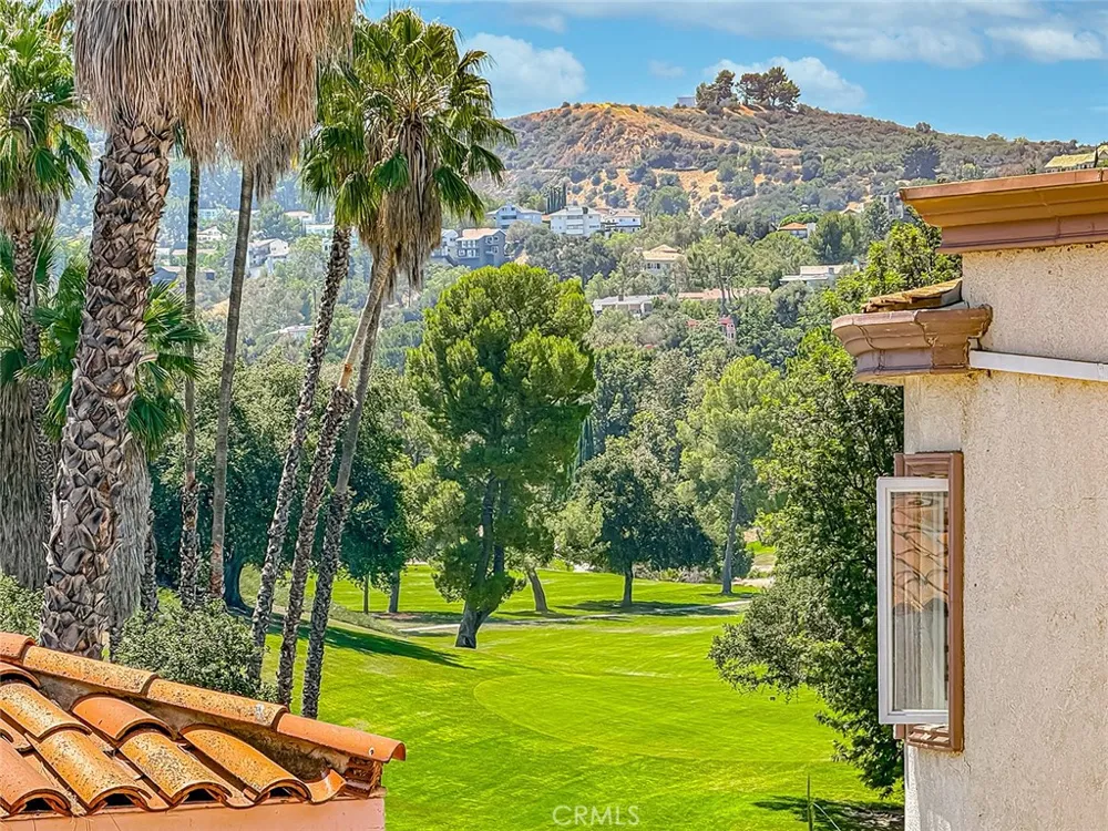 21047 Dumetz Road Woodland Hills, CA 91364