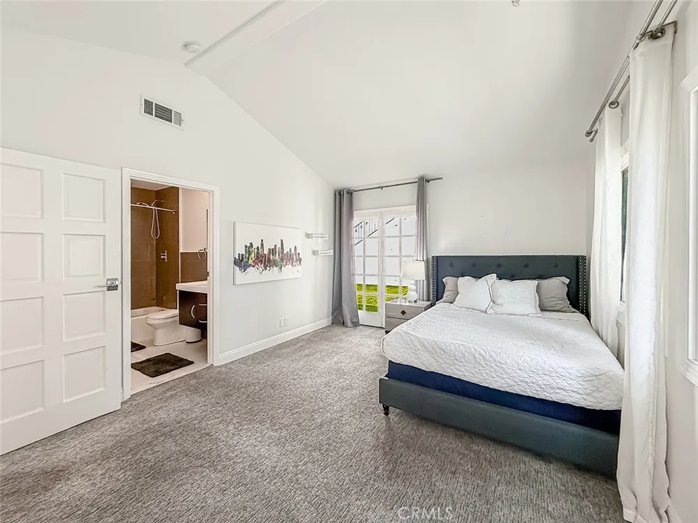 21047 Dumetz Road Woodland Hills, CA 91364