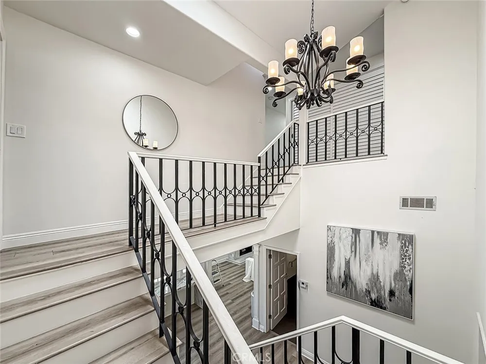 21047 Dumetz Road Woodland Hills, CA 91364