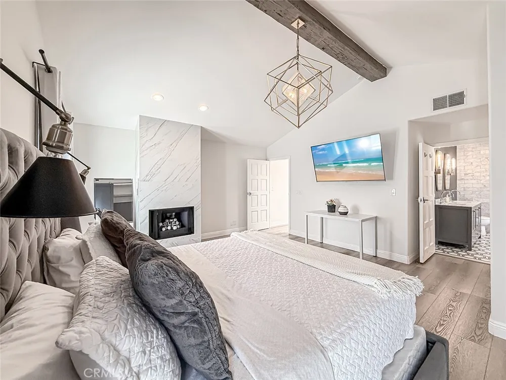 21047 Dumetz Road Woodland Hills, CA 91364