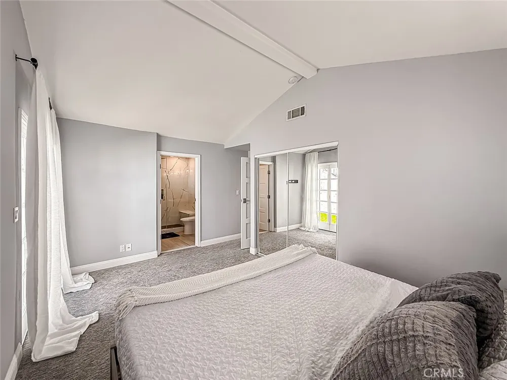21047 Dumetz Road Woodland Hills, CA 91364