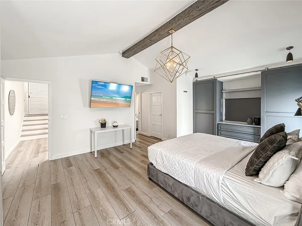 21047 Dumetz Road Woodland Hills, CA 91364