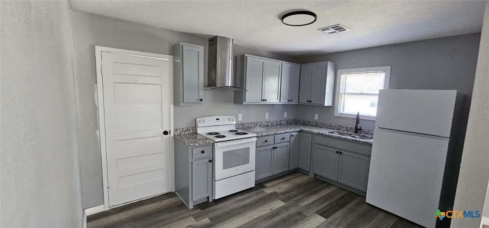 501 Austin Avenue Cameron, TX 76520