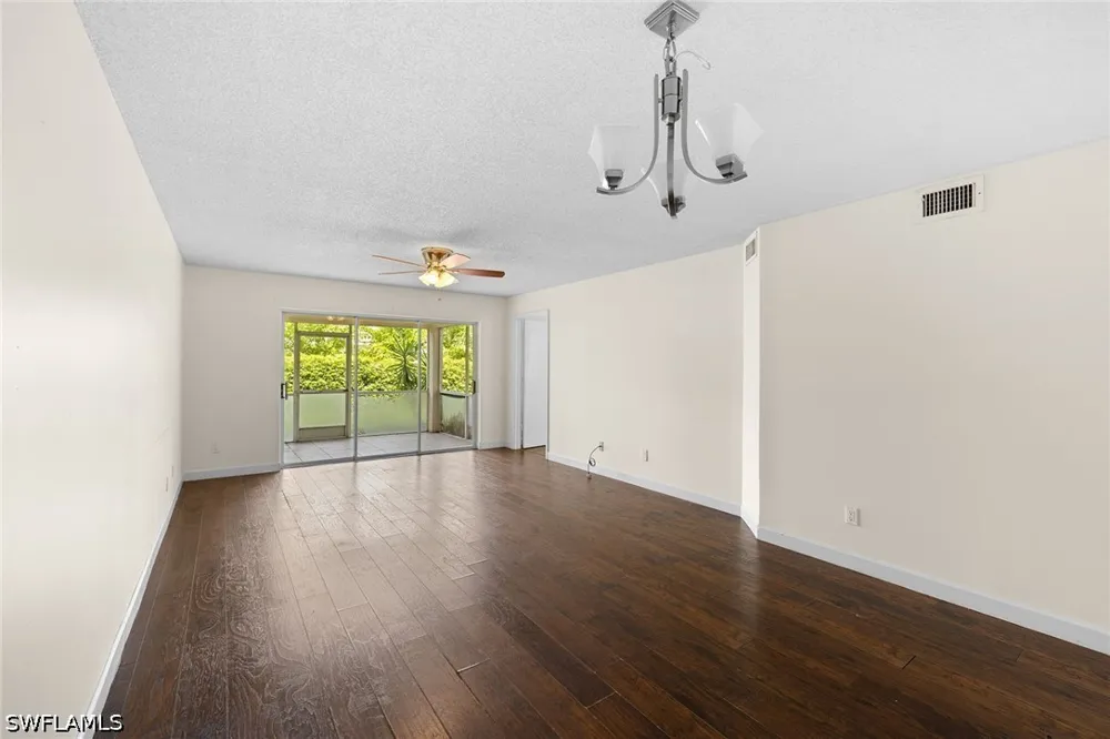 Jewel Lane #104 Naples, FL 34109