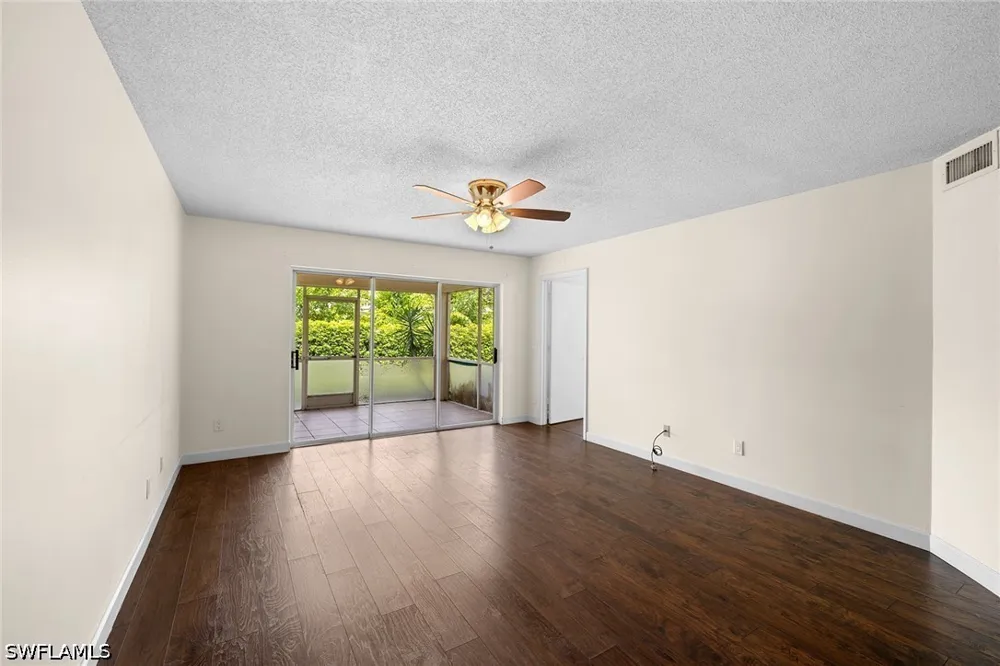 Jewel Lane #104 Naples, FL 34109