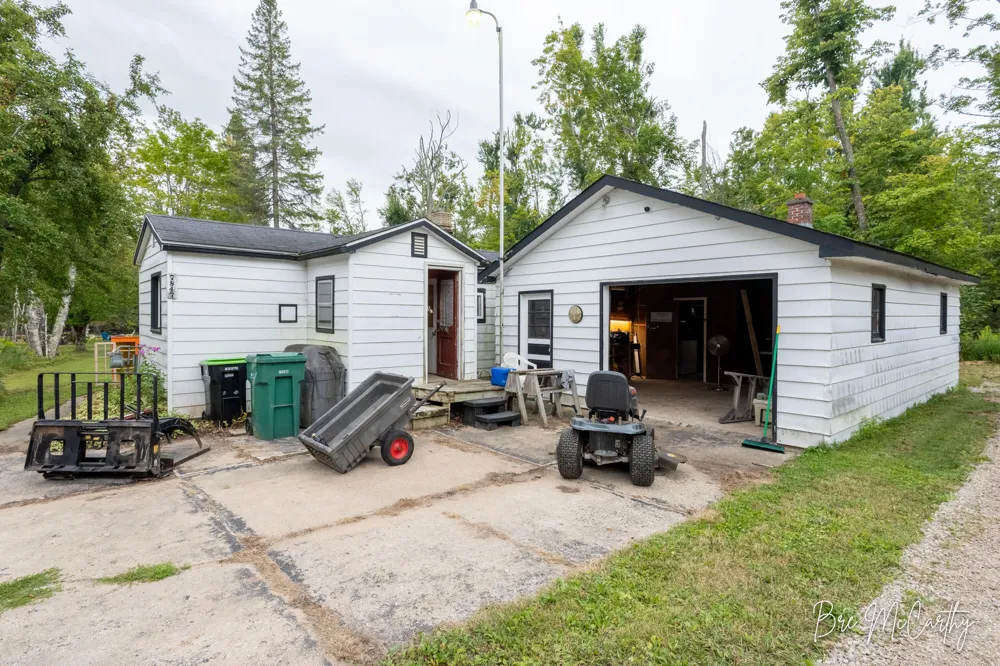 7847 Lake Street Alanson, MI 49706