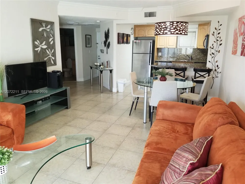 8290 Lake Dr #440 Doral, FL 33166