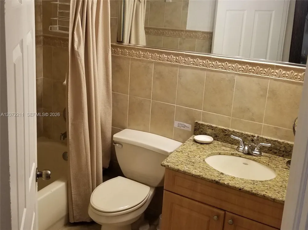 8290 Lake Dr #440 Doral, FL 33166