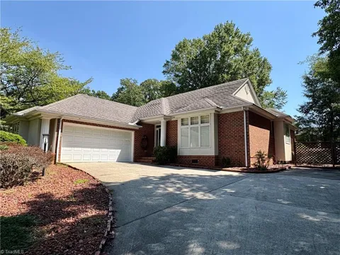 1401 Plantation Circle