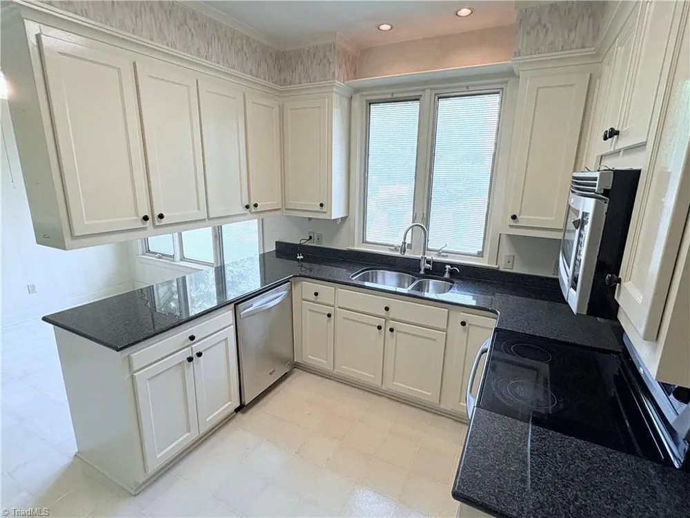 1401 Plantation Circle Asheboro, NC 27205