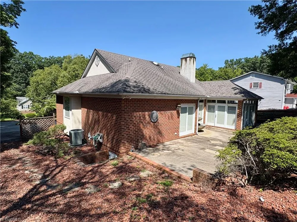 1401 Plantation Circle Asheboro, NC 27205