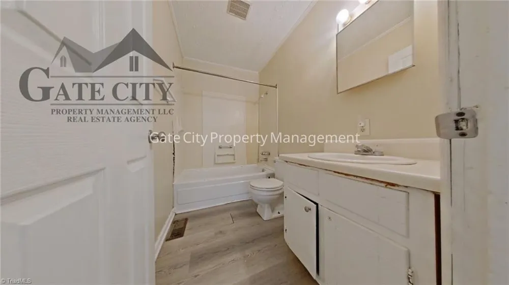 1610 Brockett Avenue High Point, NC 27260