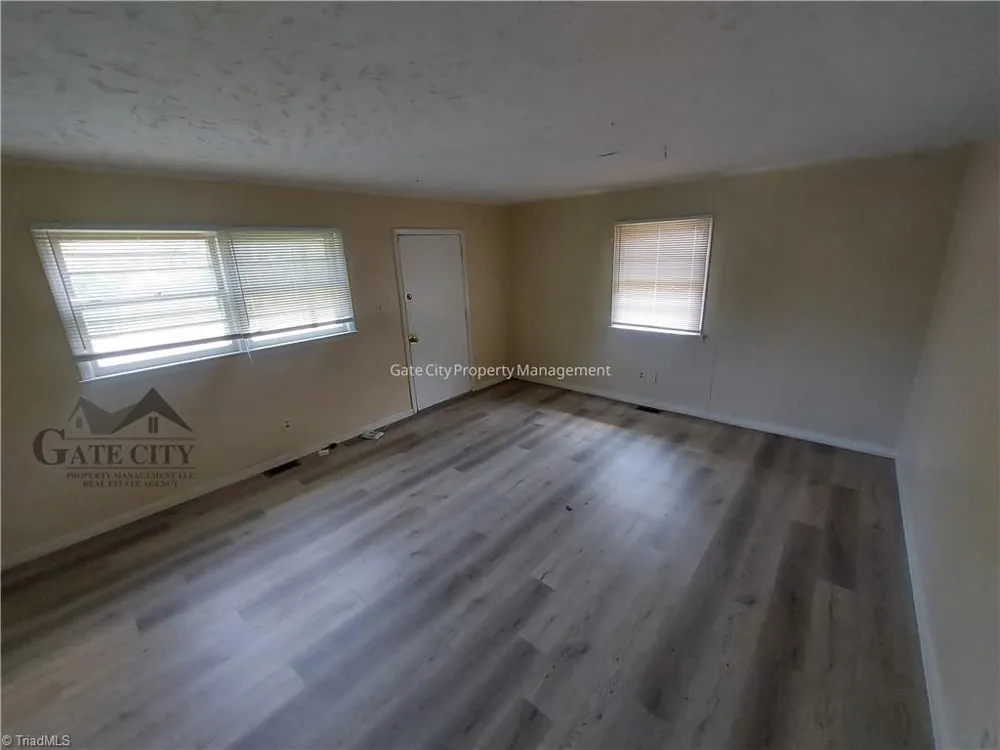 1610 Brockett Avenue High Point, NC 27260