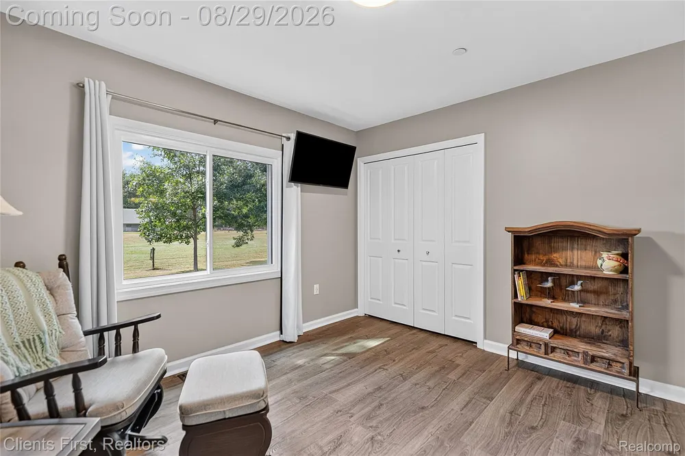 9022 Kingston Court Hamburg Township, MI 48169
