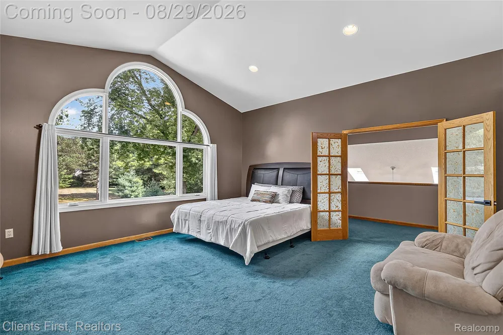 9022 Kingston Court Hamburg Township, MI 48169