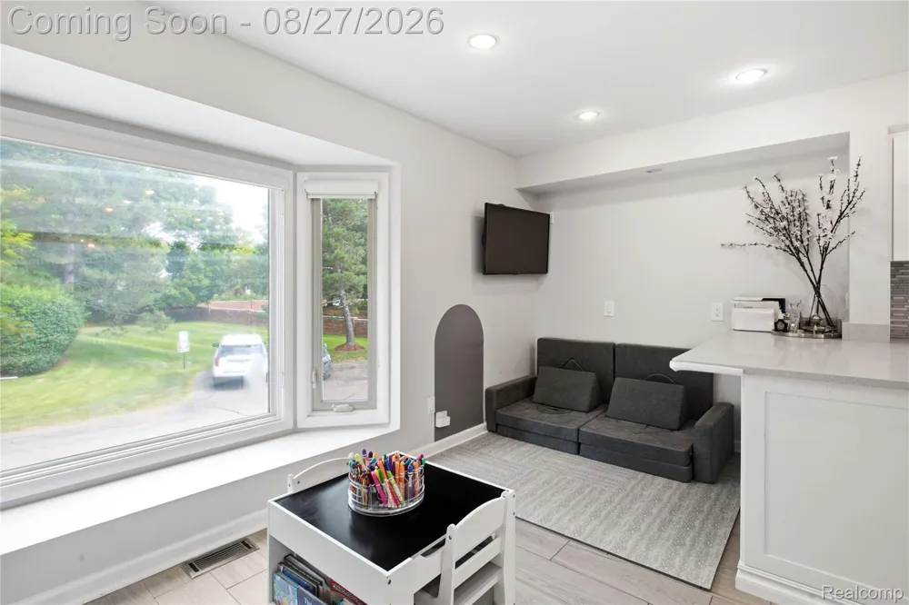 6306 Aspen Ridge Boulevard West Bloomfield Charter Township, MI 48322