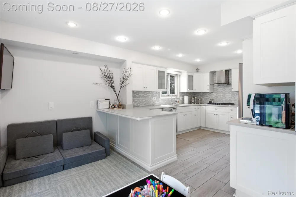 6306 Aspen Ridge Boulevard West Bloomfield Charter Township, MI 48322
