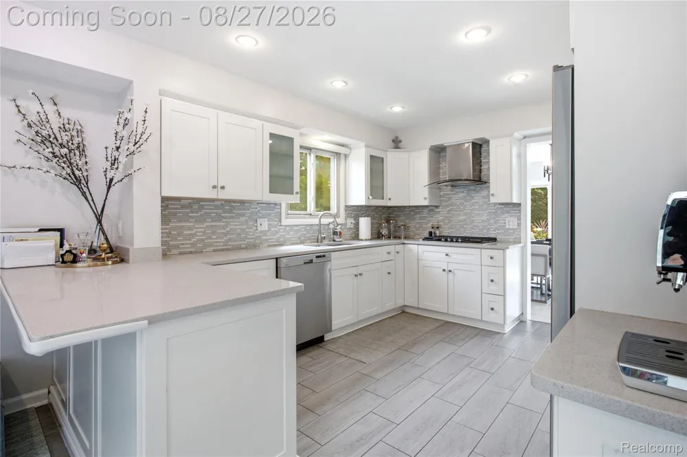 6306 Aspen Ridge Boulevard West Bloomfield Charter Township, MI 48322