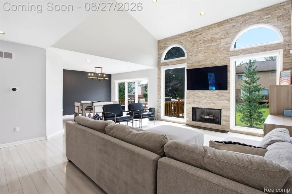 6306 Aspen Ridge Boulevard West Bloomfield Charter Township, MI 48322