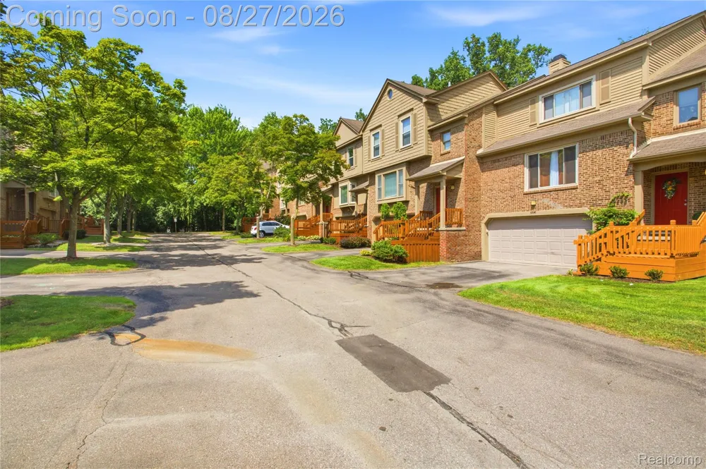 6306 Aspen Ridge Boulevard West Bloomfield Charter Township, MI 48322