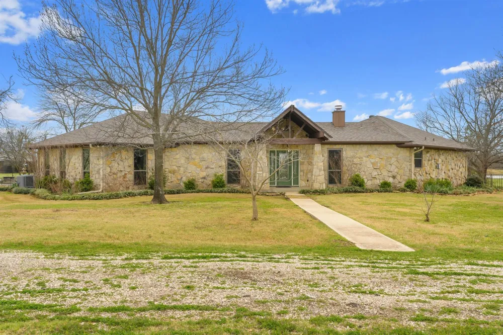 9711 Jim Christal Road Krum, TX 76249