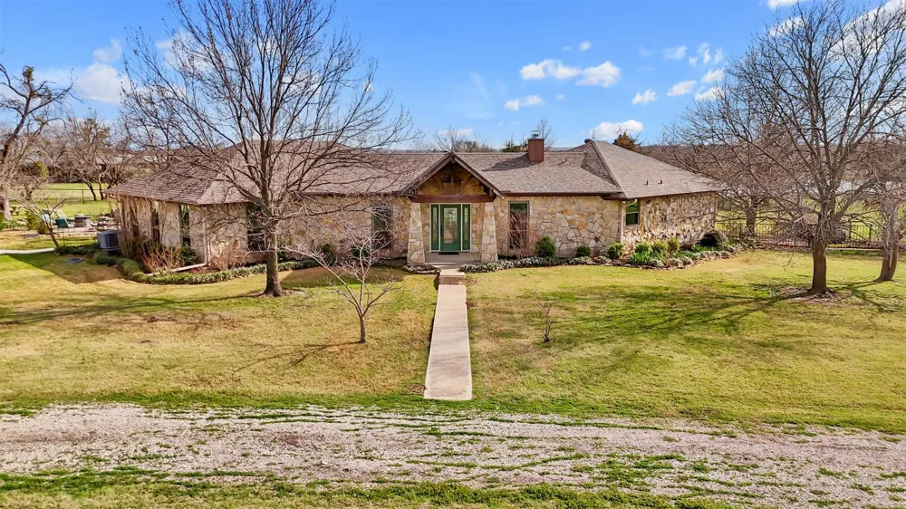 9711 Jim Christal Road Krum, TX 76249