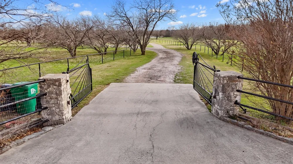 9711 Jim Christal Road Krum, TX 76249