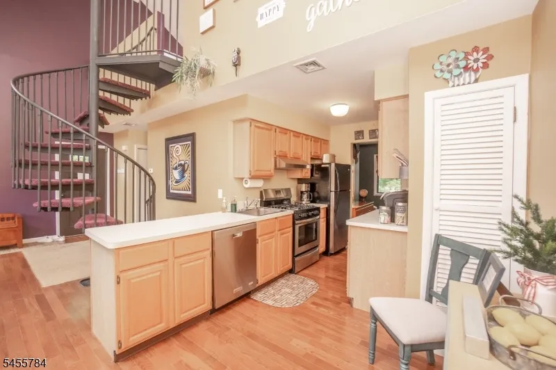 1 Port Royal Dr unit 2 #2 Unit 2 Vernon, NJ 07462