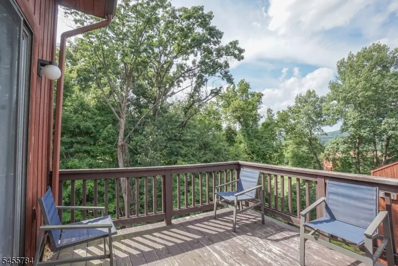 1 Port Royal Dr unit 2 #2 Unit 2 Vernon, NJ 07462