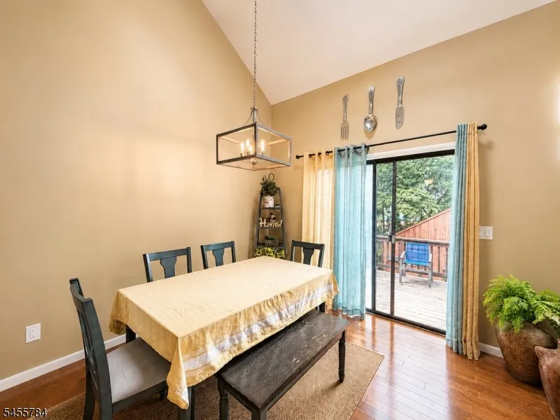 1 Port Royal Dr unit 2 #2 Unit 2 Vernon, NJ 07462