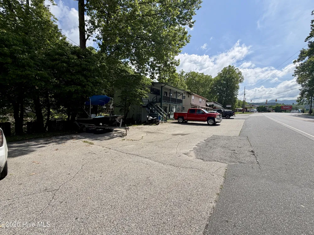 44 Tapoco Road Robbinsville, NC 28771