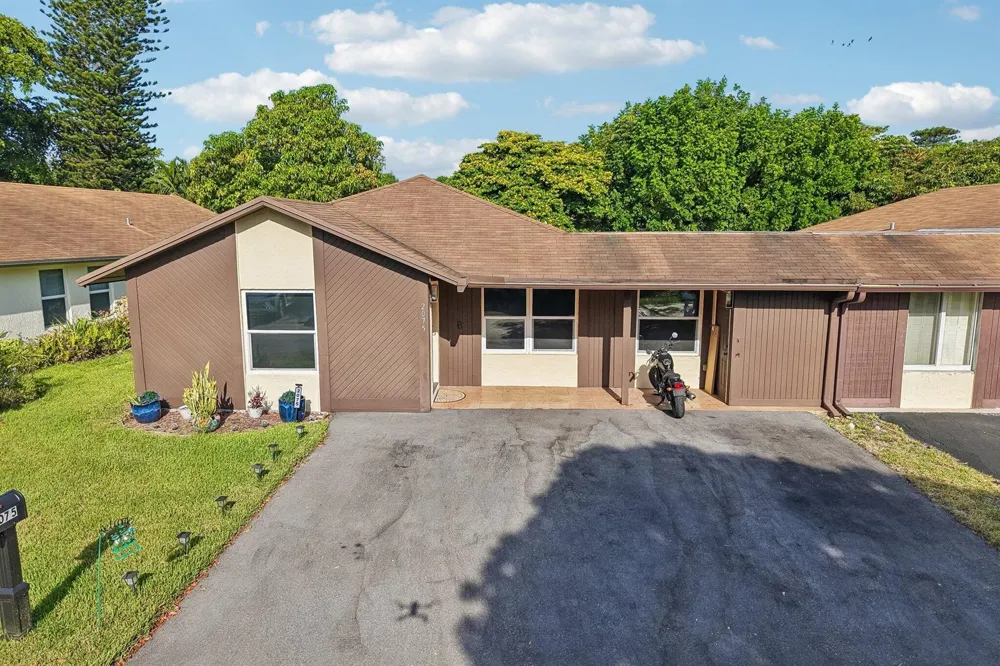 2075 SW 72ND AVENUE Davie, FL 33317