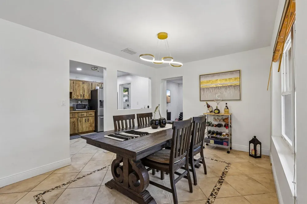 2075 SW 72ND AVENUE Davie, FL 33317