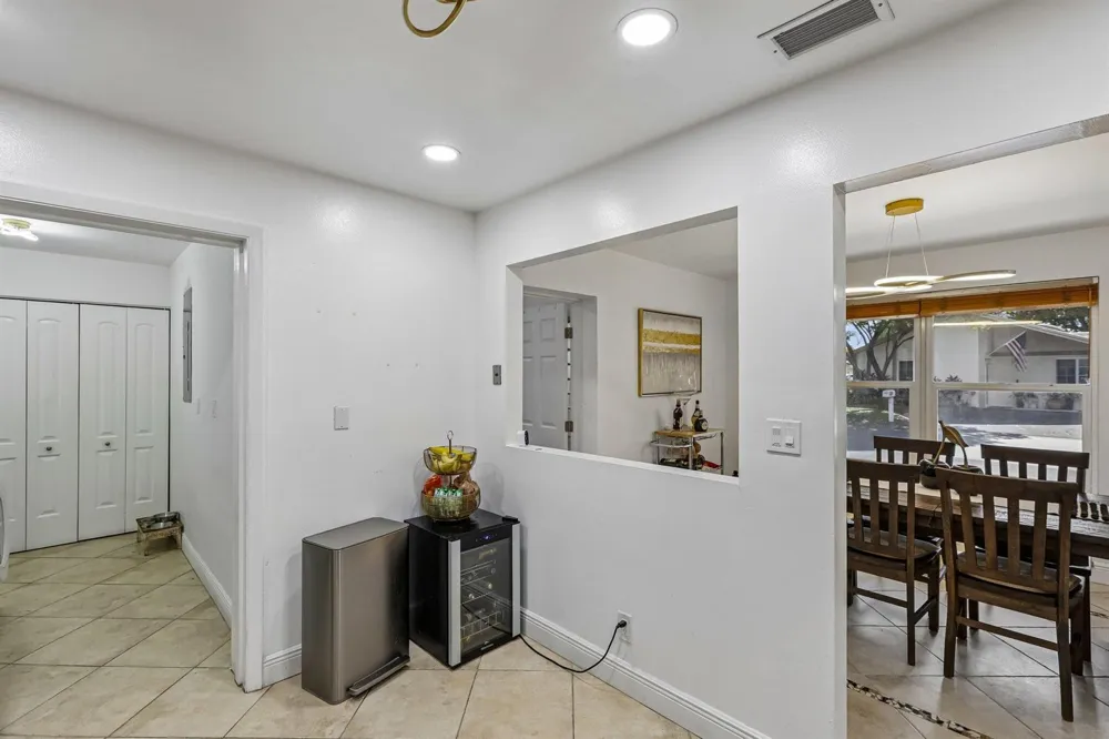 2075 SW 72ND AVENUE Davie, FL 33317