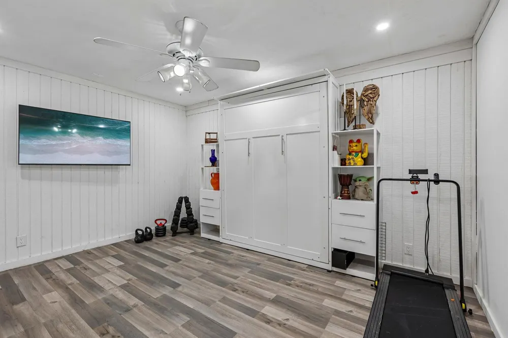 2075 SW 72ND AVENUE Davie, FL 33317