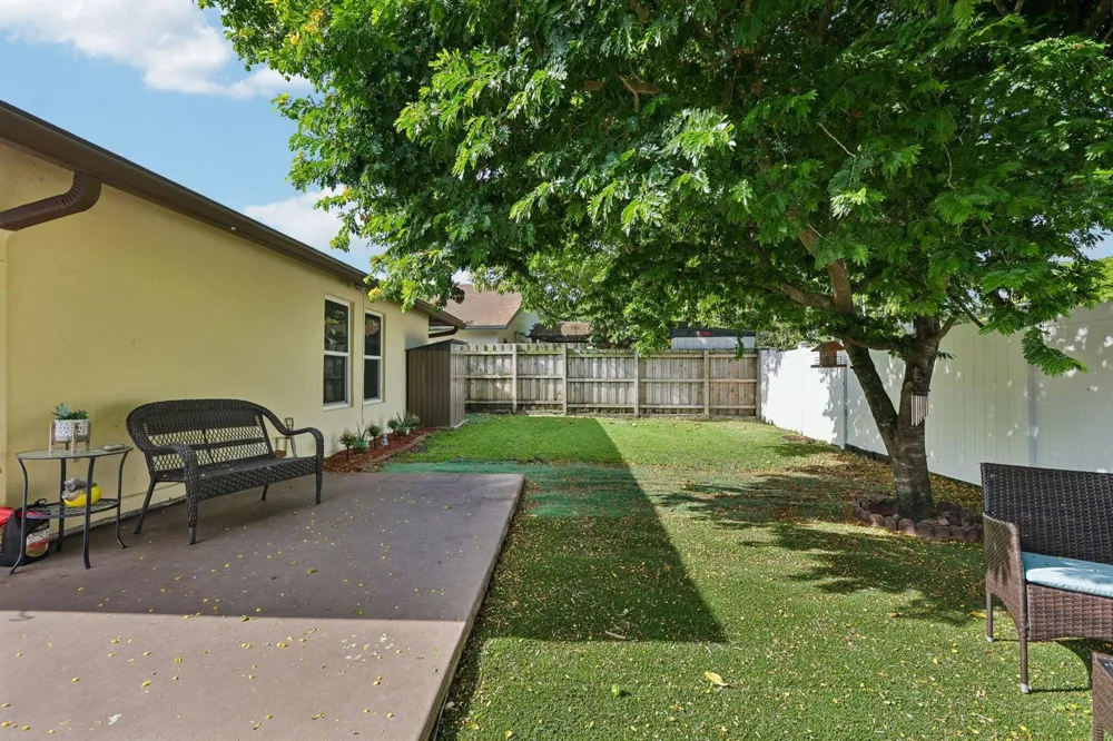 2075 SW 72ND AVENUE Davie, FL 33317