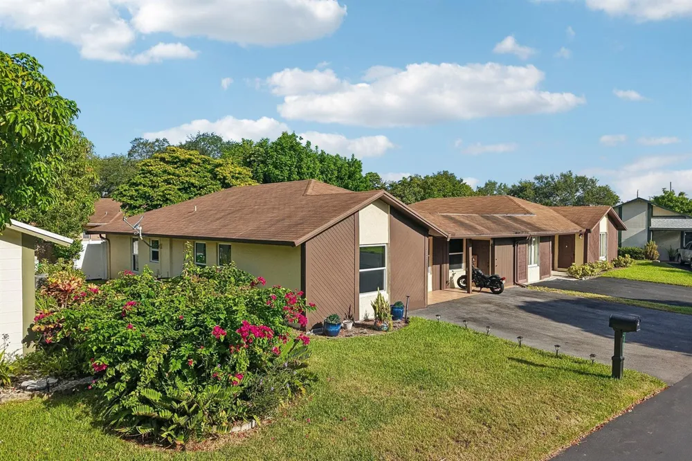 2075 SW 72ND AVENUE Davie, FL 33317
