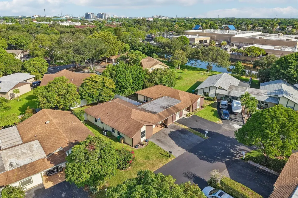 2075 SW 72ND AVENUE Davie, FL 33317