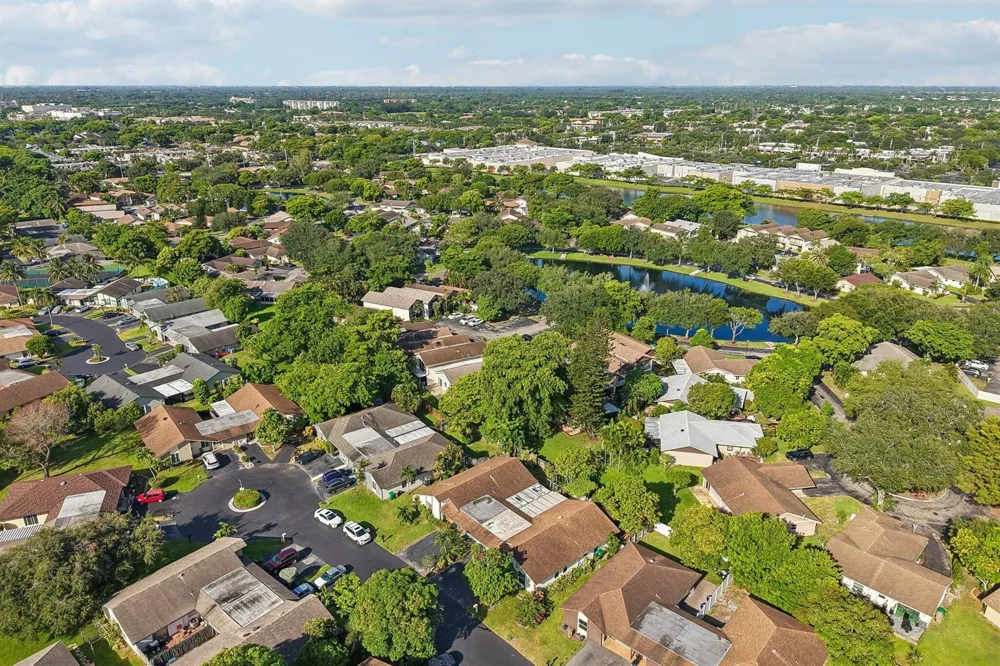 2075 SW 72ND AVENUE Davie, FL 33317