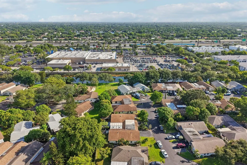 2075 SW 72ND AVENUE Davie, FL 33317