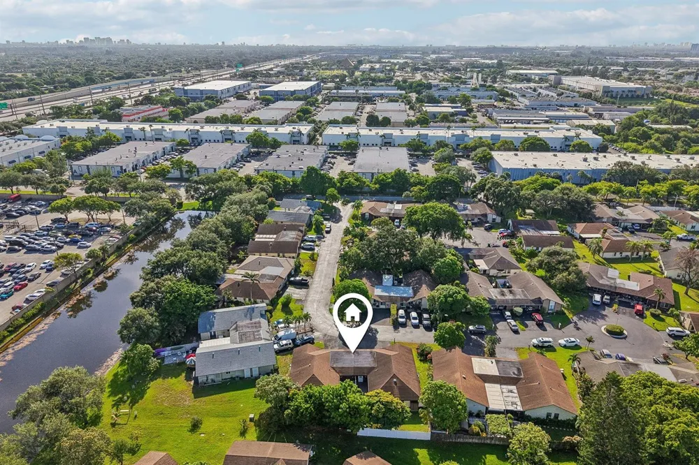 2075 SW 72ND AVENUE Davie, FL 33317