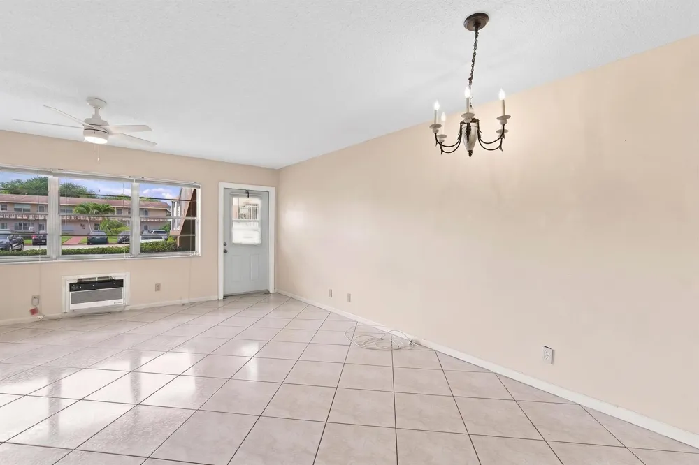 98 Norwich E West Palm Beach, FL 33417