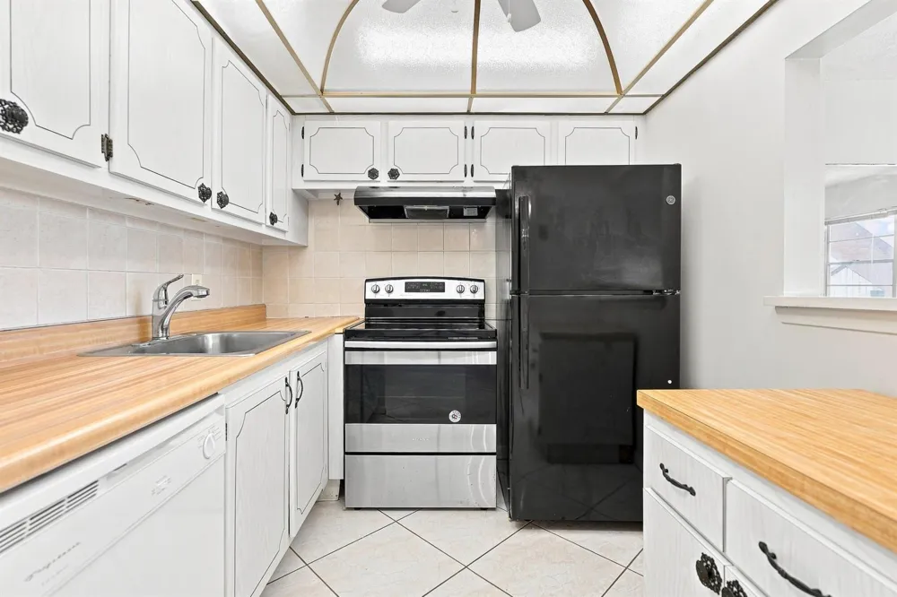 98 Norwich E West Palm Beach, FL 33417