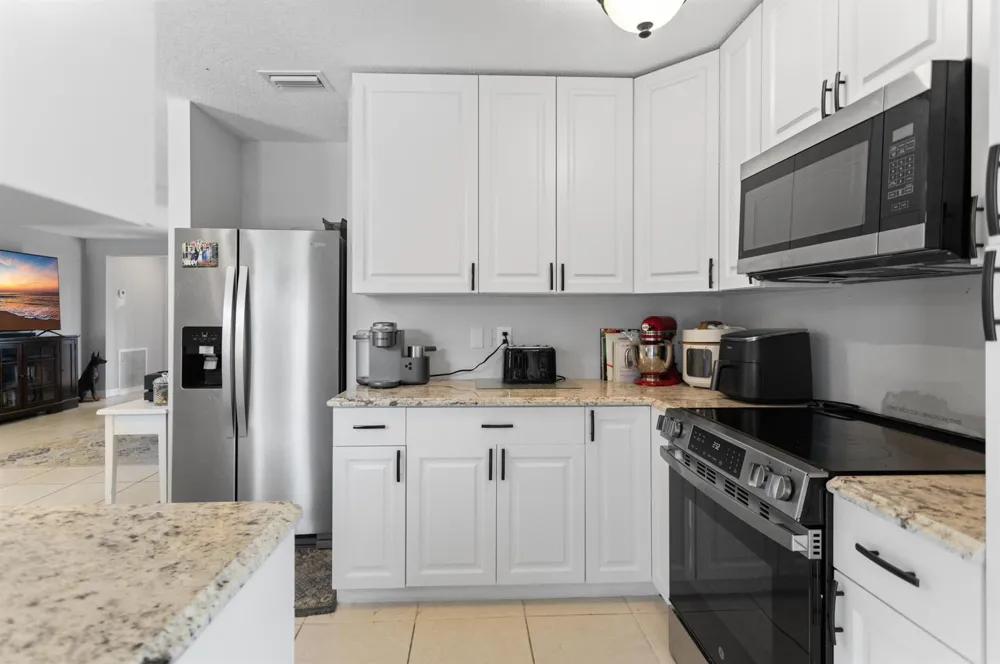 8621 NW 3RD STREET Pembroke Pines, FL 33024