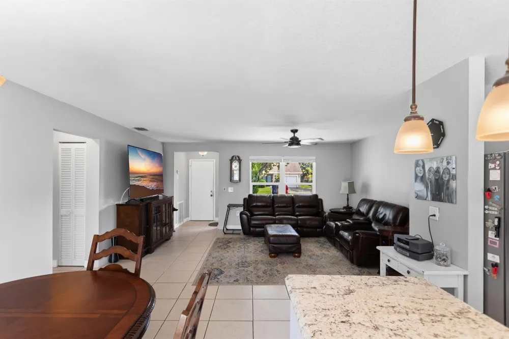 8621 NW 3RD STREET Pembroke Pines, FL 33024